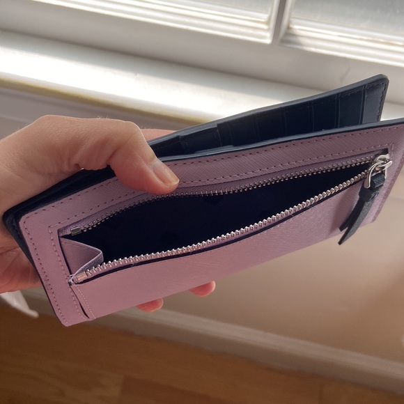 Kate Spade Bifold Wallet - Picture 5 of 5